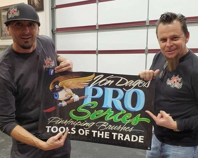 JUEGO DE DOS PEGATINAS de Rayas de Mano de Von Dago - Calidad Premium Foto 4 de 4