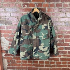 Vintage M-65 Field Jacket Mens Small Short Woodland Camo US Army John Ownbey 80s