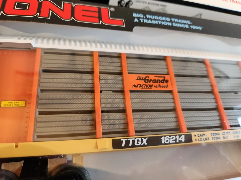 2 Lionel Two Tier Auto Carriers - D&RG and UP - New - Image 2 of 4