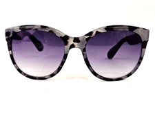 NINE WEST SR1122 Adult Unisex Sunglasses Black Tortoise Gradient Lens