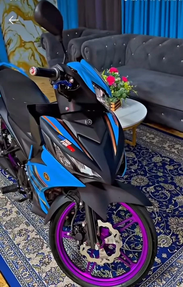 Motorcycle Wheel / Sportrim - Image 1 of 4