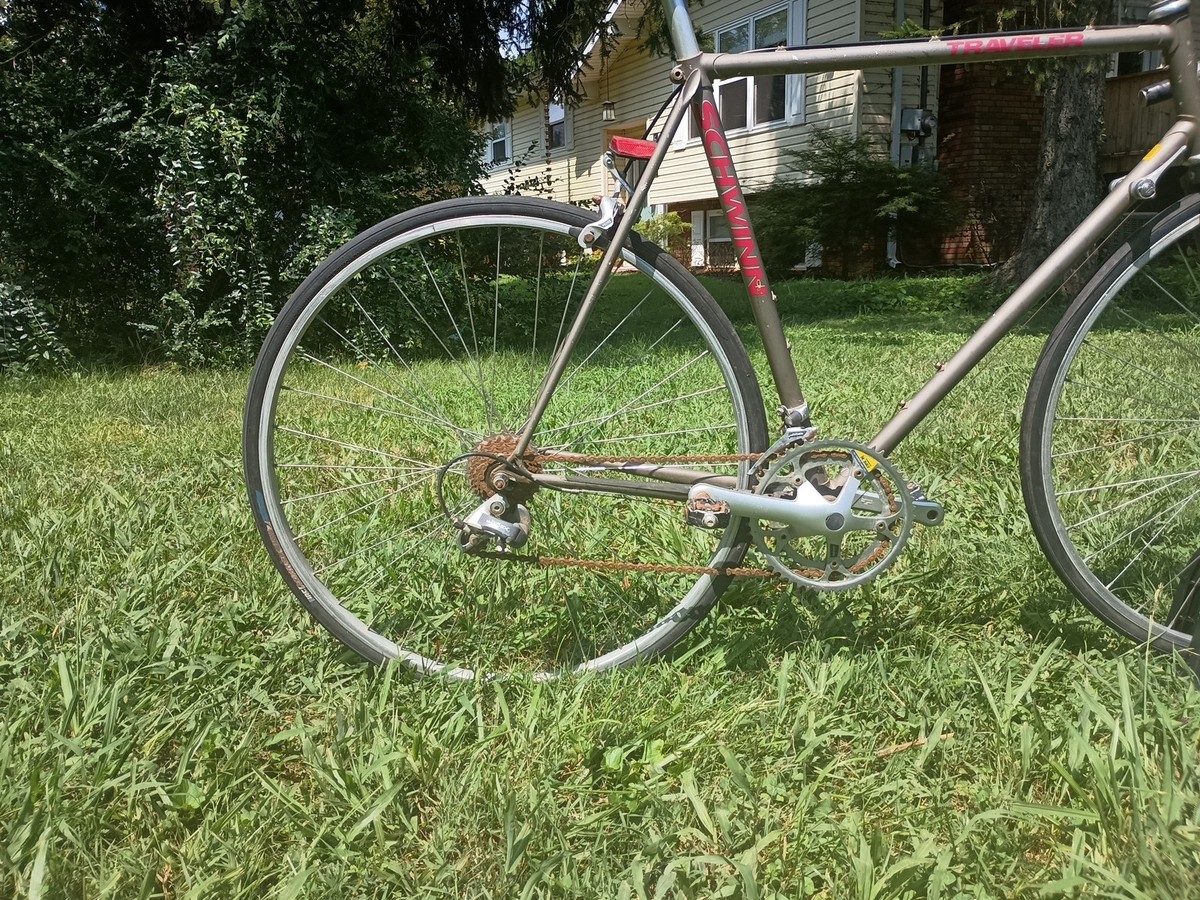 Vintage SCHWINN TRAVELER Steel Road Bike, Gray, Size 58, 700c