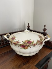 Royal Albert OLD COUNTRY ROSES large soup tureen,1st quality, 1st 1962 mark RARE