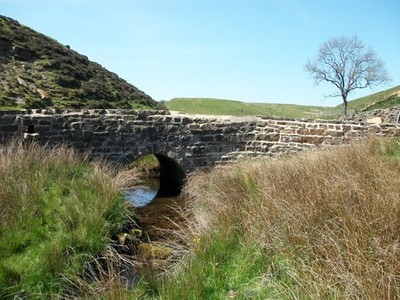 Foto A2 Rechen Tor Brücke hohes Wartetor kleine Steinbrücke über Rechen Bec c2012