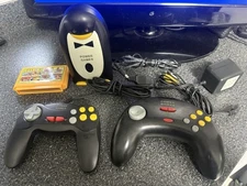 Strange Penguin Shaped Famicom Clone Console  RARE Vintage Plug &Play A/V  Syste