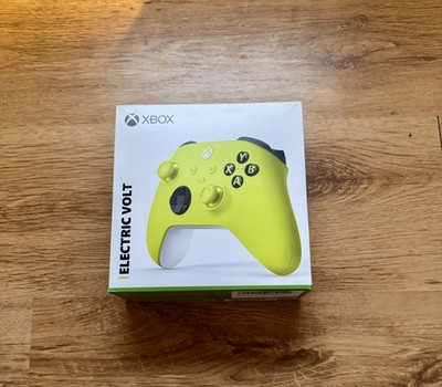 Microsoft Xbox Wireless Controller Electric Volt Neu und Ungeöffnet 