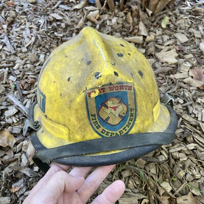 Fireman's Helmet Fort Worth Texas Fire  Lieutenant Vintage 1969 Cairns FTWFD