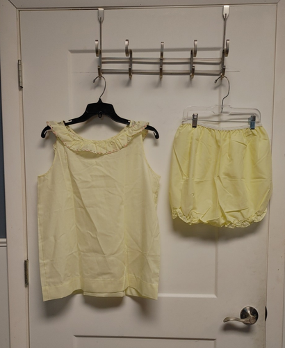 Vintage Sleep Shirt & Boomer Shorts Pajama Set Women Yellow Sz Medium - Picture 4 of 10