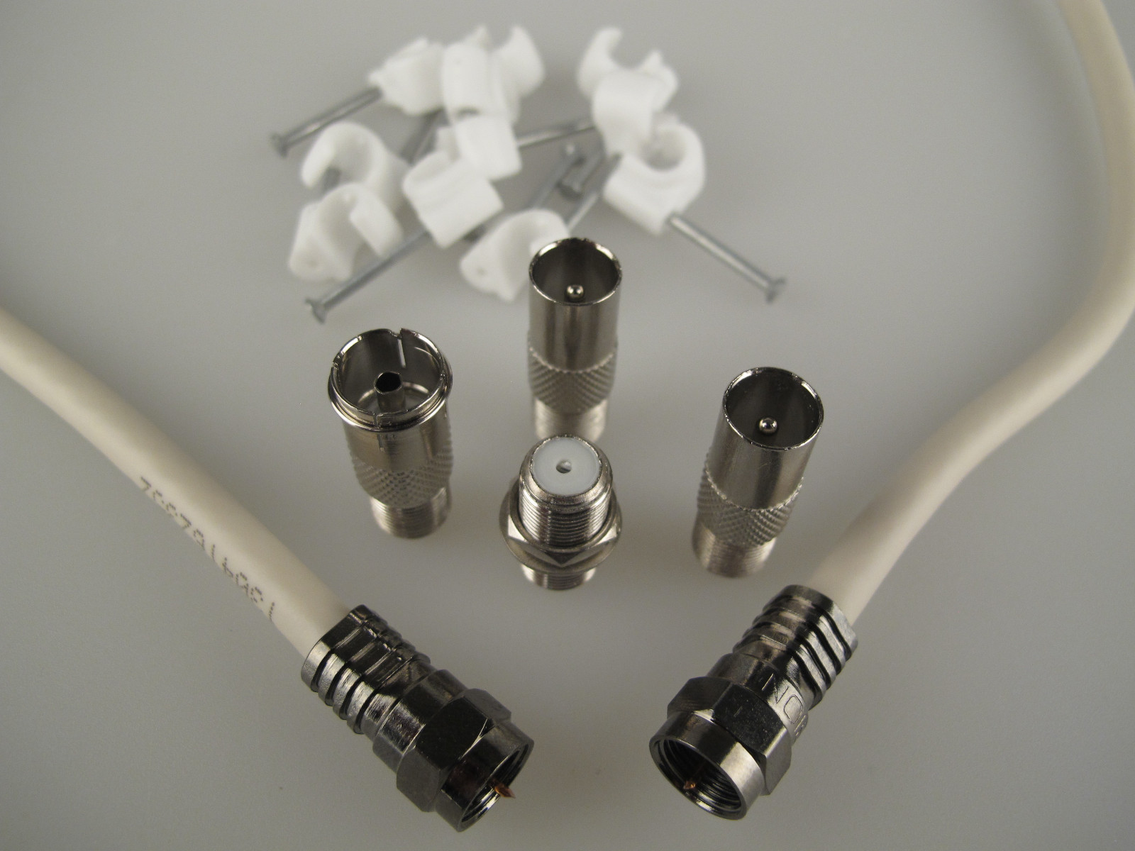 15m White Universal RF Coax Aerial Satellite Sky Cable TV Extension Lead Kit
