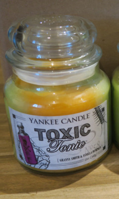 Yankee Candle - Toxic Tonic 2012 - VHTF Rare - Halloween - Granny Smith Pumpkin