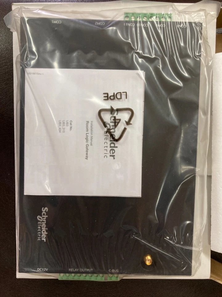 Schneider UB3-434 room logic gateway - Imagem 3 de 4