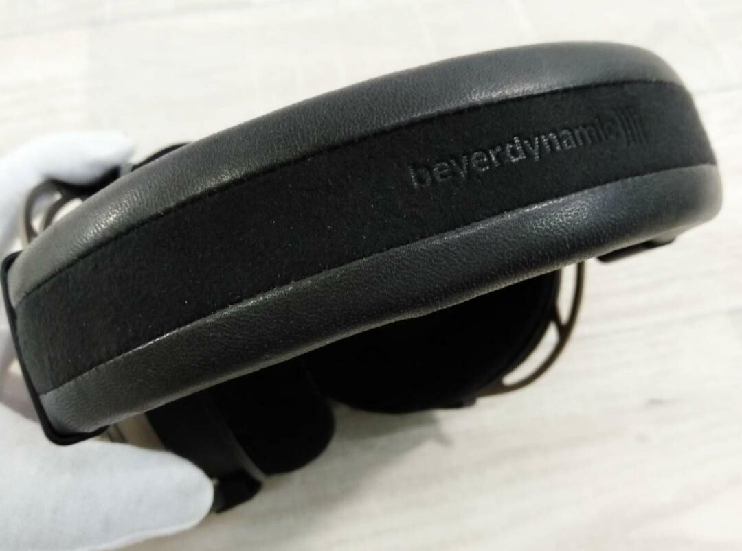 USED beyerdynamic T1 (1st gen) 元箱付き beyerdynamic T1 1st Headphones wired semi-open dynamic type