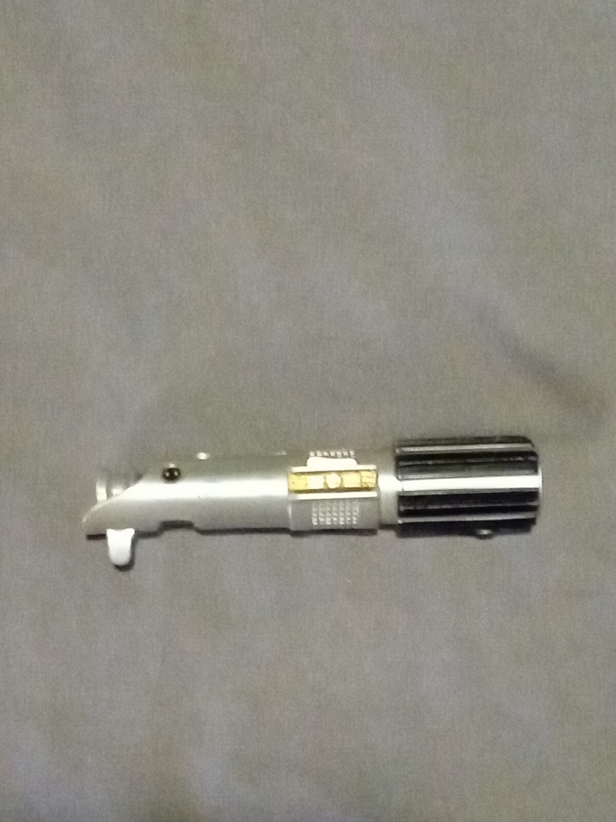 Authentic Star Wars collectible hard to locate small Authentic Star Wars collectible hard to locate small