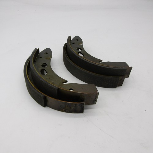 4 zapatas de freno Wartburg 353 1.3 eje trasero 230x30 mm juego de zapatas de freno NUEVO - Imagen 2 de 2