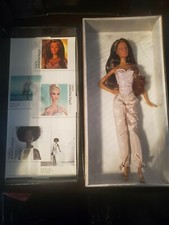 model of the moment Marisa gold label barbie collector never opened