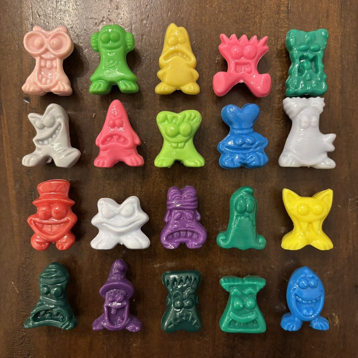 All Solid colors COMPLETE SET of 1998 MUTANTS Gogos Crazy Bones