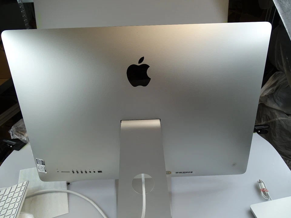 Apple iMac (Retina 5K, 27 Zoll, 2015) / i5 3,3 GHz, 16 GB RAM, 1 TB, R9 M290! - Bild 2 von 4