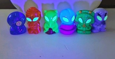 Glow Eyes Gogo Crazy Bones Aliens/ Hieloco #49 Bon-bribon Purple