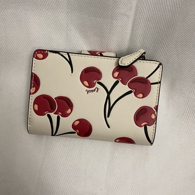 Coach Medium Corner Zip Wallet With Cherry Print Smooth Coach Medium Corner Zip Wallet With Cherry Print Smooth