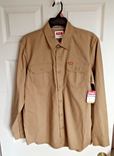 WRANGLER Men's size Medium Five Star Heritage Relaxed Fit Button-Up Shirt NEW 