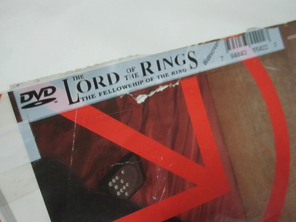 The Source Magazine (Lil' Kim Cover) November 2002 Issue No. 158 - Image 3 of 4