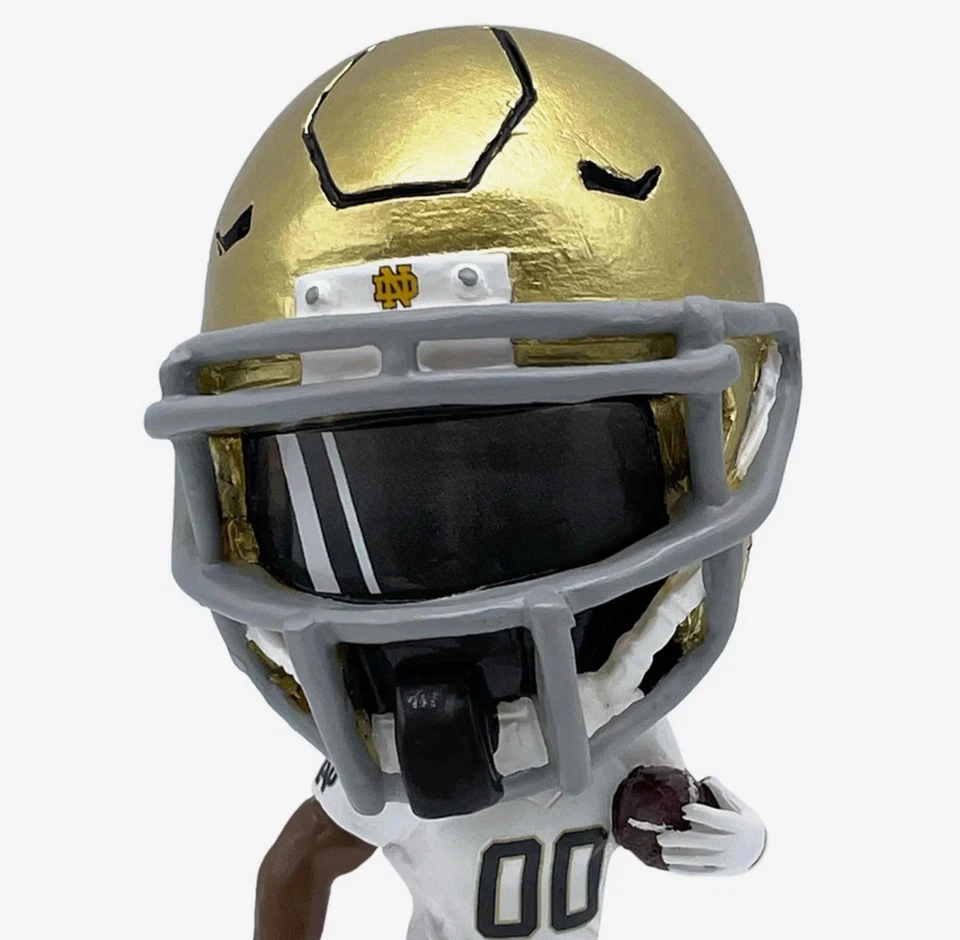 Mini cabeza bobblehead de fútbol americano universitario Notre Dame Fighting Irish 2025 Foto 3 de 4
