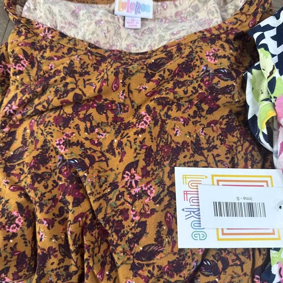 Lot Of 5 LulaRoe Irma -S Assorted Patterns/Designs Brand New - Image 2 of 4