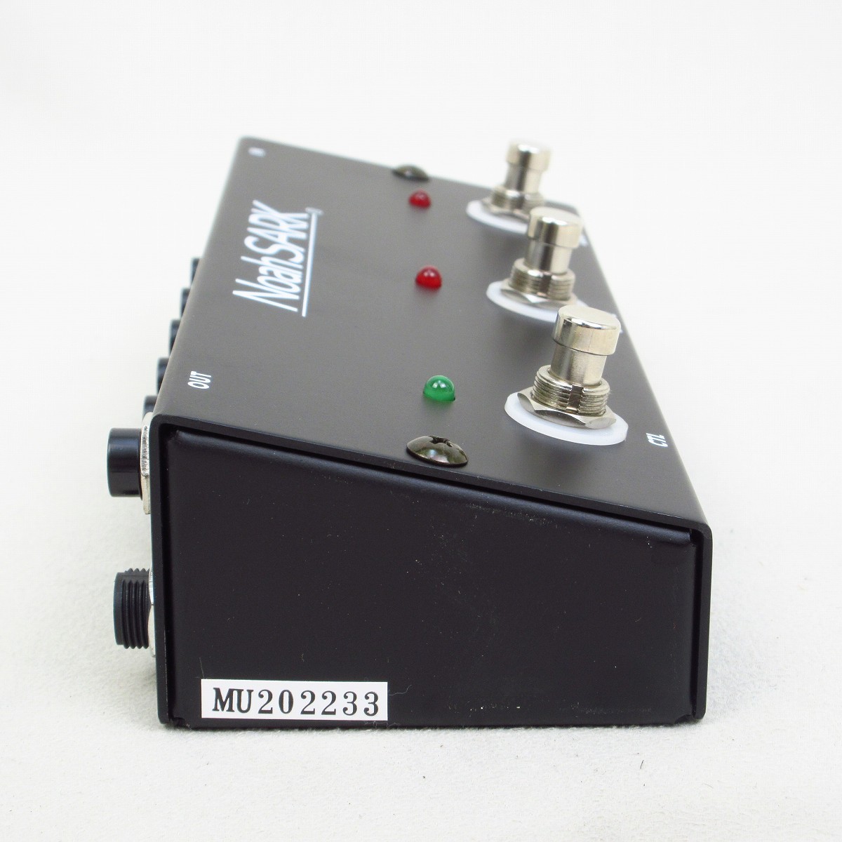 Used Noah'sark TBSW-4 True Bypass Switcher with Buffer