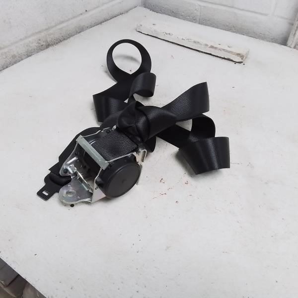 2017 MASERATI GHIBLI OEM CENTER REAR SEATBELT OEM ID # 6700174400