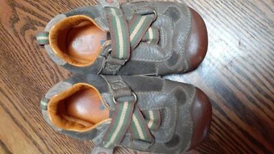 clarks shoes canberra