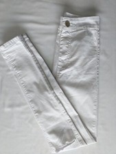 Girl VIVI White Denim Jeans Size XS 6 Distressed Knees Good Stretch to Denim 