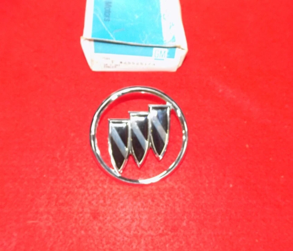 Новый из старых запасов GM 1986 1987 Buick Skyhawk Sport T-Type гриль ОРНАМЕНТ 25525174 - Изображение 2 из 4