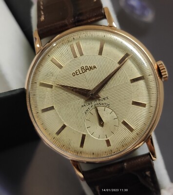 DELBANA MEN`S VINTAGE MANUAL WIND WATCH