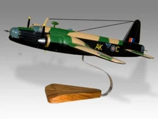 Vickers Wellington RAF Desk Wood Aircraft New Model Large Scale 1/72