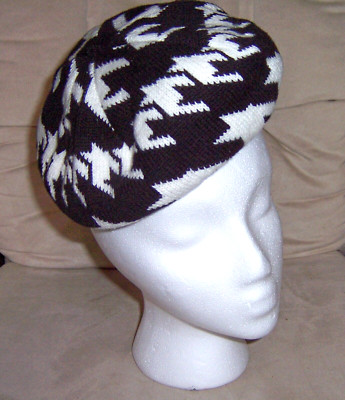 Houndstooth Knit Black & White Kids Girls French Beret Sz S age 3-4 years