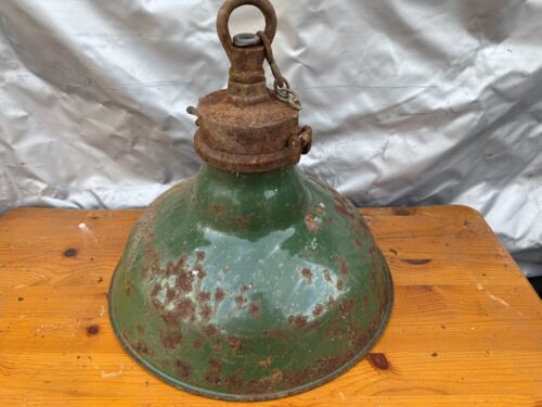 ANTIQUE GREEN ENAMEL INDUSTRIAL HANGING LIGHT SHADE RUSTIC FACTORY STYLE - Picture 2 of 5