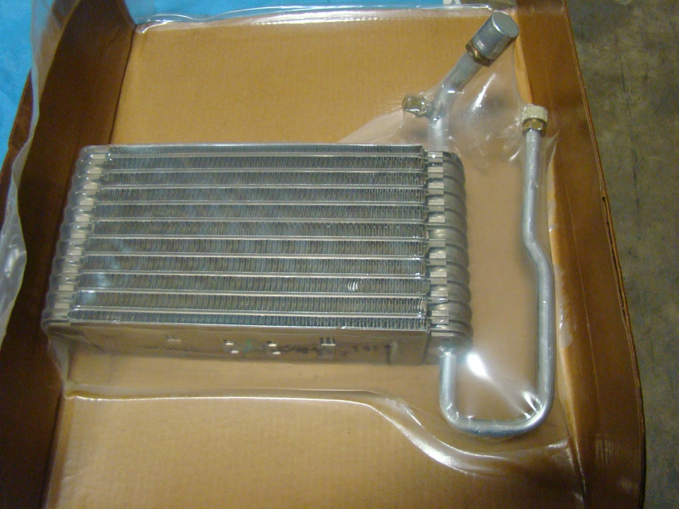 Evaporador de aire acondicionado NOS 82 83 84 85 Pontiac 6000 Cutlass Ciera Celebrity Citation V6 Foto 2 de 4