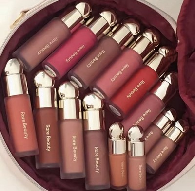 Rare Beauty Soft Pinch Liquid Blush, seidig glattes Finish, langanhaltend