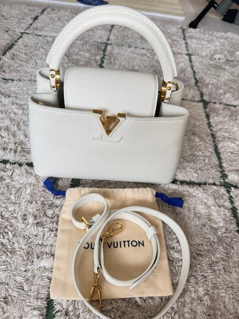 Louis Vuitton Capucine BB White 664702