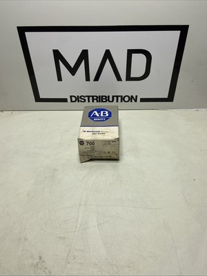 Allen Bradley 700-P800A24Type P Direct Drive AC Relay  24VAC Coil
