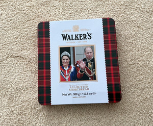 Prince William Kate Middleton Shortbread Walker Tin Empty