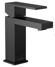 Delta 567LF-BLGPM-PP Single Handle Bathroom Faucet In Matte Black Complete NIB