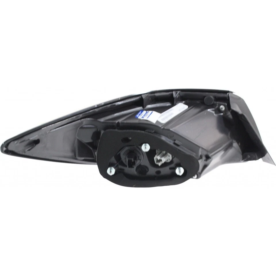 Luz trasera para Toyota Yaris iA 2017 2018 lado del pasajero tipo halógeno DOT Foto 2 de 4