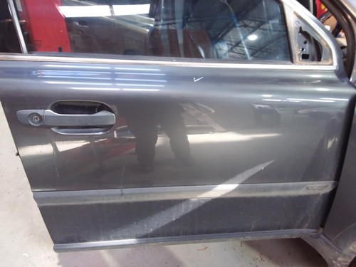 VOLVO XC90 RIGHT FRONT DOOR 07/03-12/14 03 04 05 06 07 08 09 10 11 12 13 14