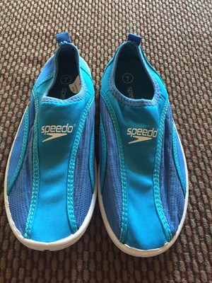 womens water shoes size 7