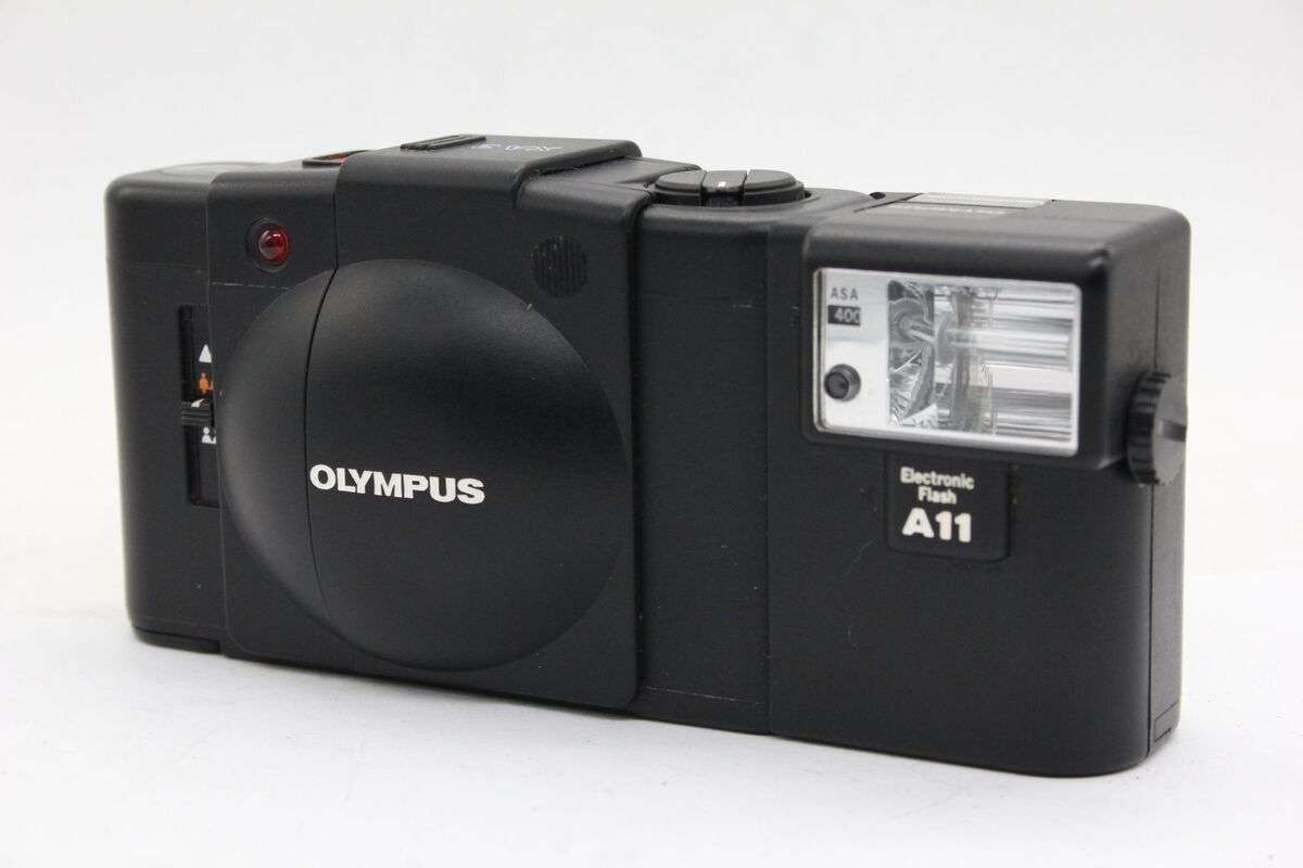 Olympus Olympus XA2 D.Zuiko 35mm F3.5 A11 compact camera Olympus Olympus XA2 D.Zuiko 35mm F3.5 A11 compact camera