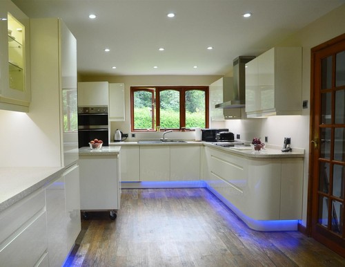 4 Pack LED Under Cabinet Light Kitchen Cupboard Striplights 300mm - Picture 18 of 37