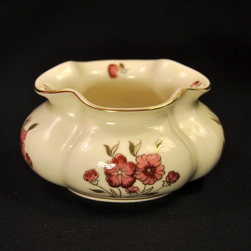 Jarrón Zsolnay Cachepot Cuenco Pintado a Mano Schlittne Flores Rosa con Oro Difícil de Encontrar 1960+ - Imagen 5 de 12