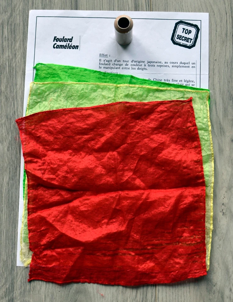 Tour de magie "LE FOULARD CAMELEON" livré avec 3 foulards, gimmick & notice - Photo 1/1