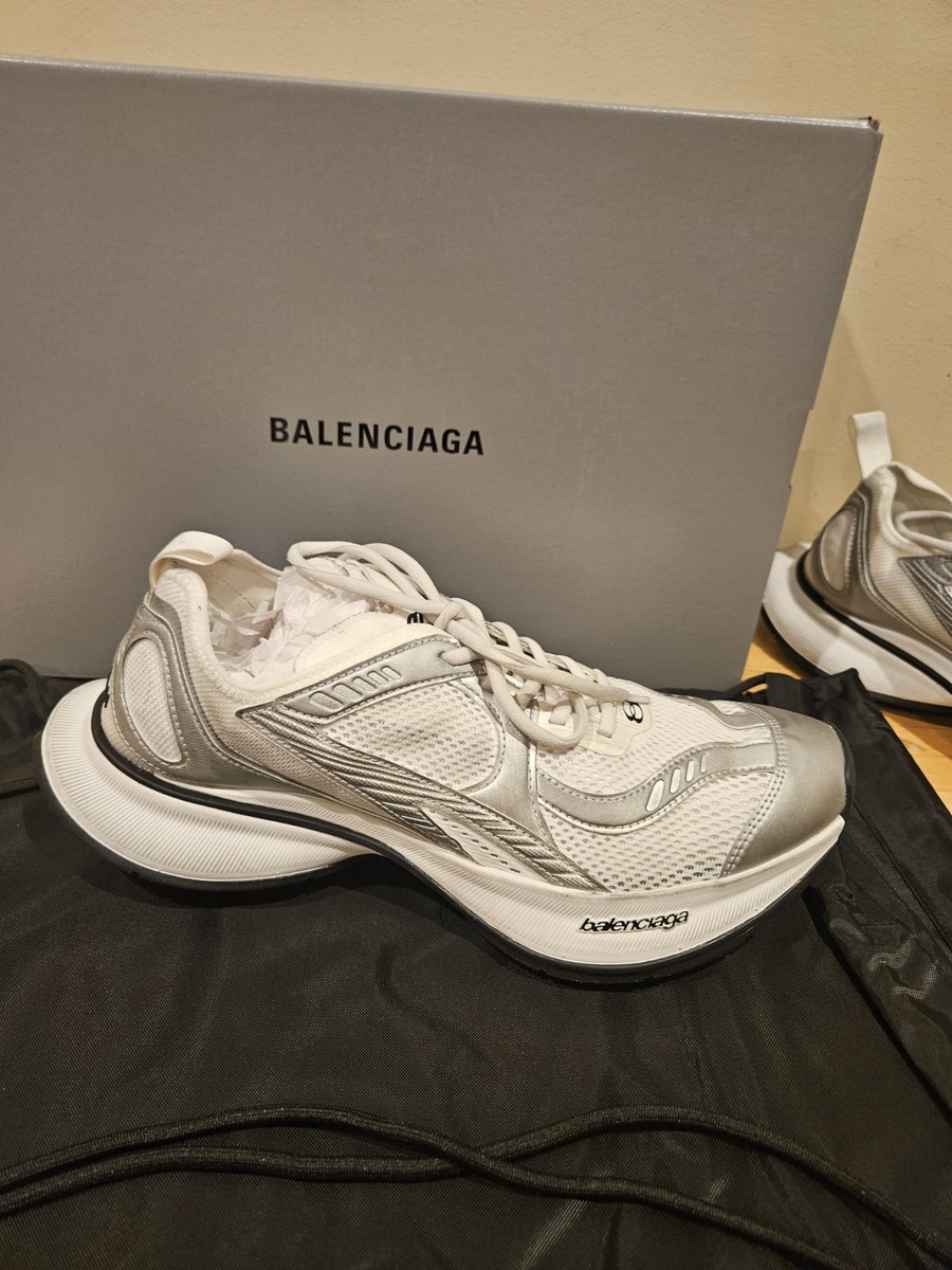 Balenciaga Men's Circuit Low Top Sneakers 793945WFLGY White Silver